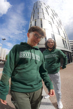 Lade das Bild in den Galerie-Viewer, Brothers United Sweat à capuche Vert