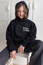 Lade das Bild in den Galerie-Viewer, TocaToast Hoodie schwarz