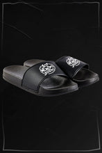 Lade das Bild in den Galerie-Viewer, Csyon 107 Hundebande Schlappen