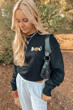 Lade das Bild in den Galerie-Viewer, BLACK BOO SWEATER SALE